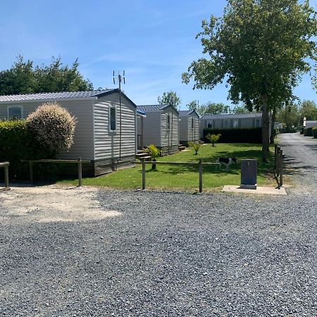 Camping Le Robinson Hotel Colleville-sur-Mer Exterior photo