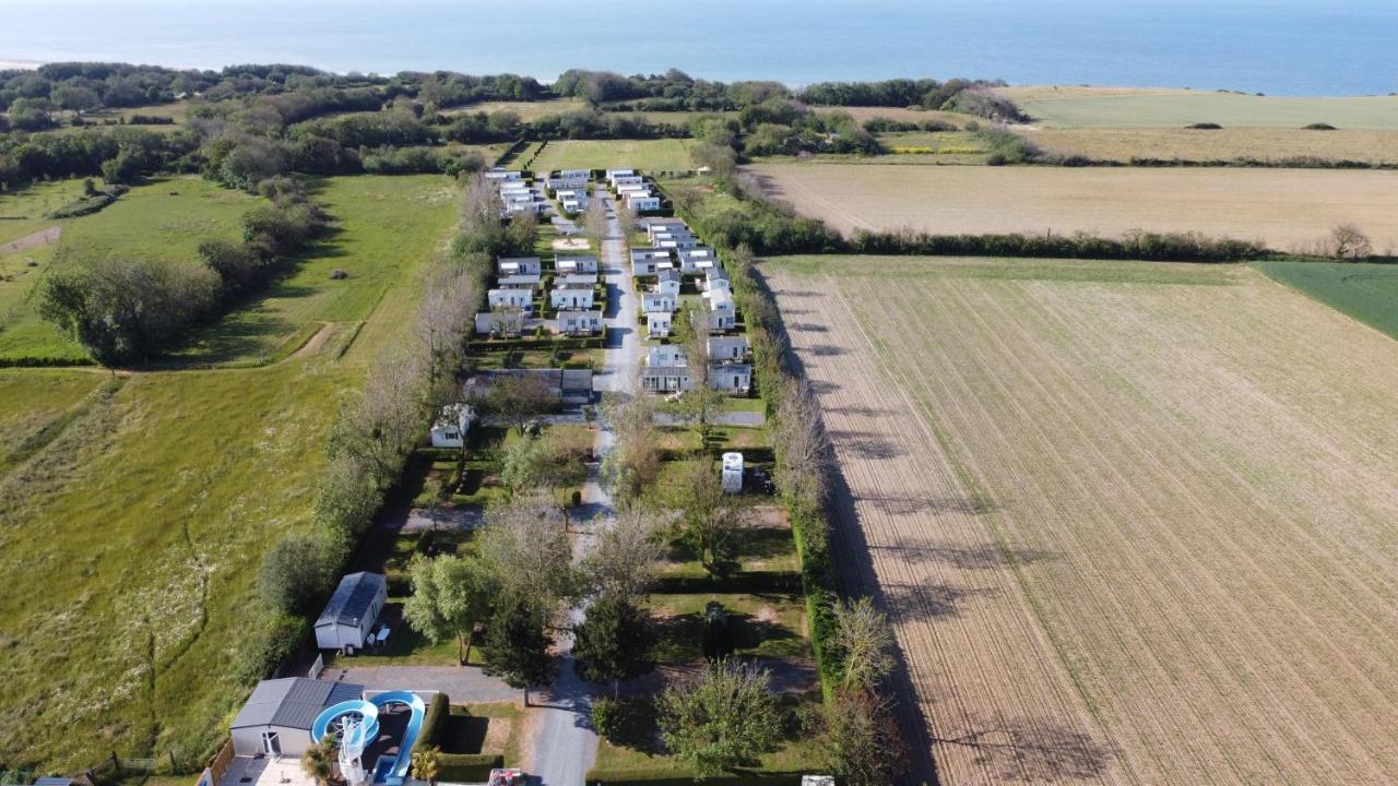 Camping Le Robinson Hotel Colleville-sur-Mer Exterior photo